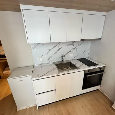 Studio Apartment Golem (Tirana)